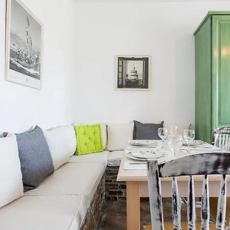 Jkg Oikia Agia Anna (Naxos)